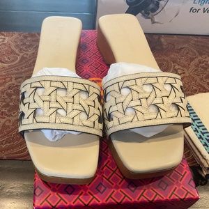 Tory Burch Basketweave Clogs in new  Cream, size 9,BNIB,MSRP$298